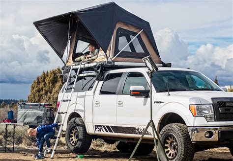 Doruk design is manufacturer canopy, hardtop, tonneau cover for most common pickup like vw amarok, nissan navara, toyota hilux, ford ranger, mitsubishi l200. Adventure Series Manual 60" Roof Top Tent | Roof top tent ...