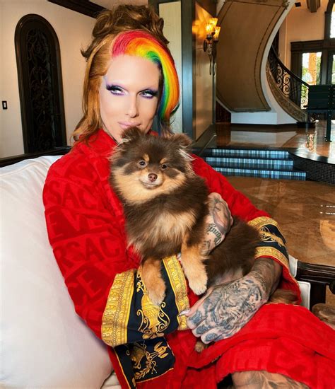 jeffree star asks fans cash app usernames and offers to pay their bills during pandemic with