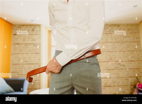 Men Wearing Leather Pants Fotos Und Bildmaterial In Hoher Auflösung Alamy