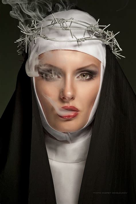 Beautiful Colorful Pictures And Gifs Nuns Pray Monjas Photos