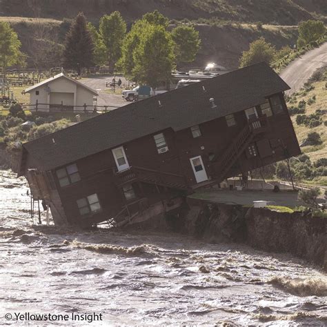 The Moment A House Collapsed Into The Yellowstone River During