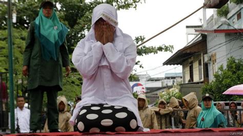 Hukuman Cambuk Aceh Saya Minta Hukuman Tak Hanya Untuk Orang Kecil