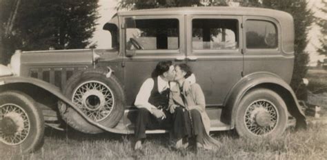 Rarely Seen 1930s Photos Of Bonnie And Clydes Passionate Romance