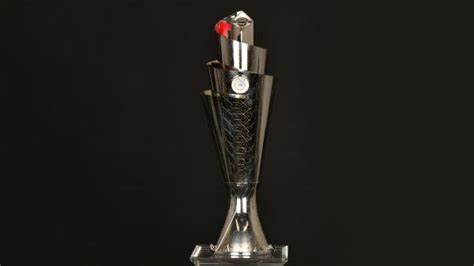Penampakan Piala Kompetisi Uefa Nations League Indosport