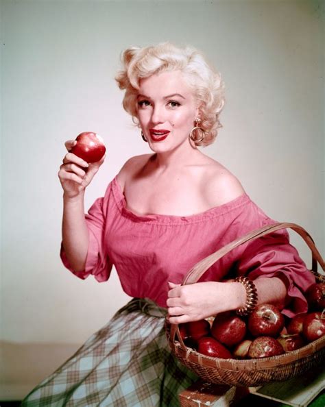 18 stunning color photos of marilyn monroe taken by nickolas muray in the early 1950s ~ vintage