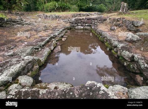 Una sección del sistema de acueductos descubiertas en el Monumento Nacional Arqueológico Guayabo