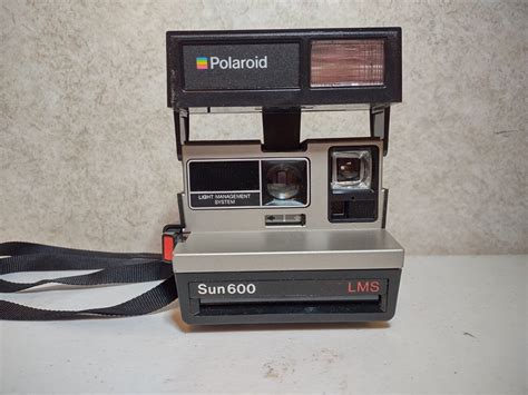 Vintage Polaroid Sun 600 Lms Instant Flash Camera With Strap Tested