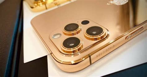 สนมั้ย Iphone 12 Pro Max รุ่นทองคำประดับเพชรจาก Golden Ace Geneva