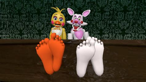 Chica And Mangle Feet Teasing Request By Hectorlongshot On DeviantArt