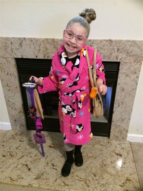 100th Day Of School Dressed Like A 100 Year Old Lady 100th Day Of