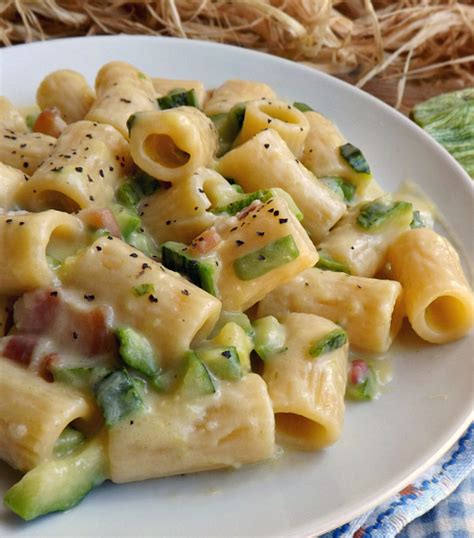 We did not find results for: Pasta pancetta, zucchine e panna - Ricette Cuco