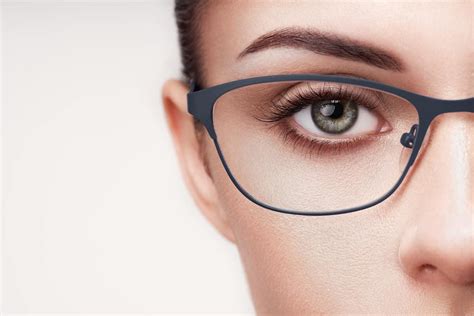 5 Best Magnifying Makeup Glasses
