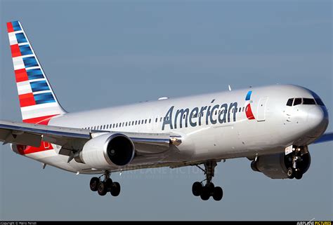 N379aa American Airlines Boeing 767 300er At Milan Malpensa Photo