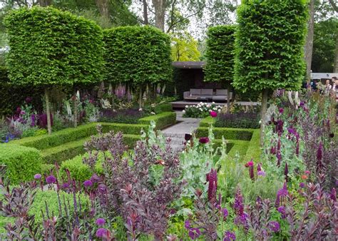 Visiting The Chelsea Flower Show 2016 And Using The Show Gardens As