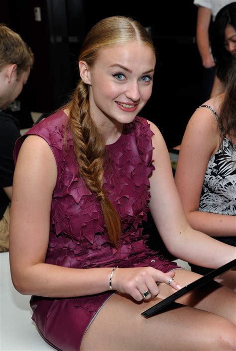 Sophie Turner Actress Photo 225 Of 1399 Pics Wallpaper Photo