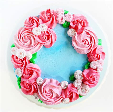 The vine and scroll pipings are buttercream too with fondant pink and purple flowers. Cakes and Mini Cakes inspiration for Mother's Day | Food ...