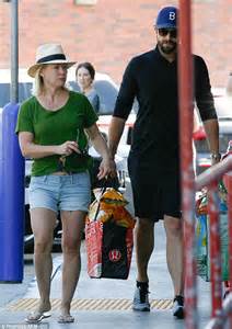 Jennie Garth make up free with fiancé Dave Abrams in LA Daily Mail Online