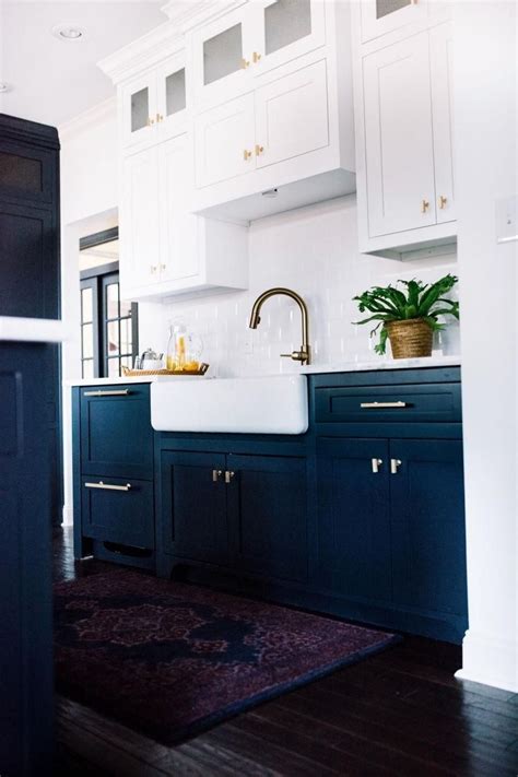 30 Blue And White Kitchen Cabinets Decoomo
