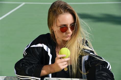 Best Sunglasses For Tennis 2022 Guide And Reviews Tennis Web