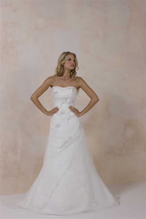 susan by romantica bridal as featured on the romantica of devon website designed by 11elevendc