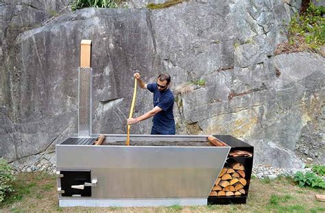 Relaxing while soaking in hot water is not only for the japanese. Outdoor Wood Fired Soaking Hot Tub | Home Design, Garden ...