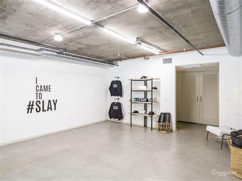 Whether you're at the loft every day, once a month, or strictly remote, whatever level of experience, background, or industry you come from, this is your loft. Loft Gym | Rent this location on Giggster