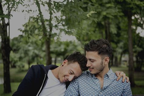 同性恋情侣爱户外概念素材 高清图片 摄影照片 寻图免费打包下载