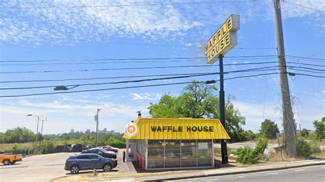 Man Who Protected Women At Waffle House Is Now Wanted For Questioning