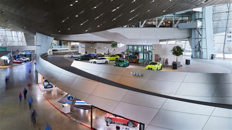 Guided Tours In Bmw Welt Munich Bmw Museum And Bmw Group Plant