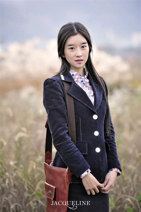Seo ye ji is able to speak fluent spanish, which she has demonstrated quite a number of times in interviews, variety shows and dramas. Seo Ye Ji Childhood Pictures - Seo Ye Ji Fans