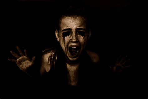 Scared Women Wallpapers Wallpaper Cave