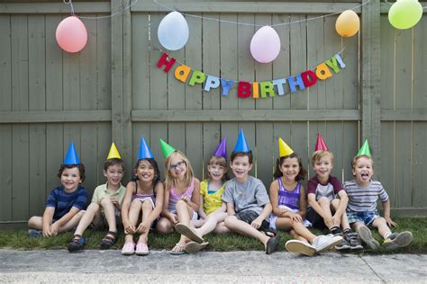 Хвърли The Best Детски парти за рожден ден в Луисвил по тези места