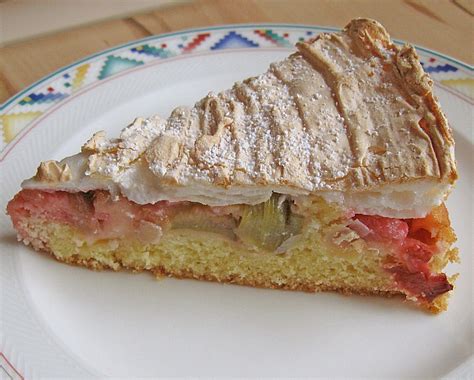 Sehr leckerer kuchen mit rhabarber, pudding und baiser auf mürbeteig, der schnell und einfach zuzubereiten ist. Rhabarber - Baiser - Kuchen (Rezept mit Bild) von ...
