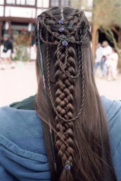 Whether or not this hairstyle combines viking with elf fashion is anybody's guess. 39 Viking hairstyles for men and women | Hairstylo