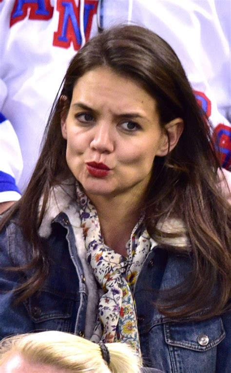 Lol Katie Holmes Funny Faces Steal The Show At Hockey Game E News