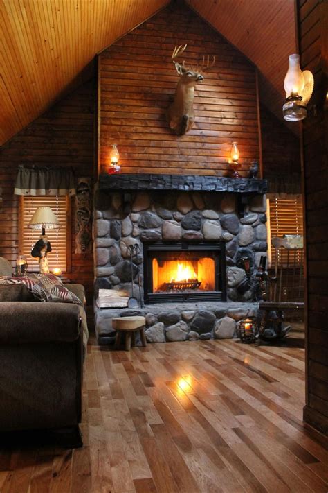 Love The Fireplace Cabin Interior Design Home Fireplace Log Cabin