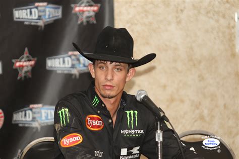 Birthday, bio, family, parents, age, biography, born (date of birth) and all information about jb mauney. Round 3 Of The 2014 PBR World Finals Is Rough On The Cowboys As The Bulls Take It To Them