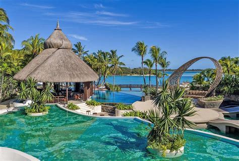 12 Best Resorts In Mauritius Planetware 2022