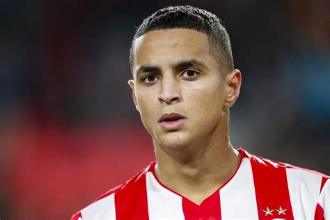 De aanvallende middenvelder volgt vanaf maandag een individueel programma met begeleiding vanuit psv. Oranje moet zich gelukkig prijzen met de voetballer ...