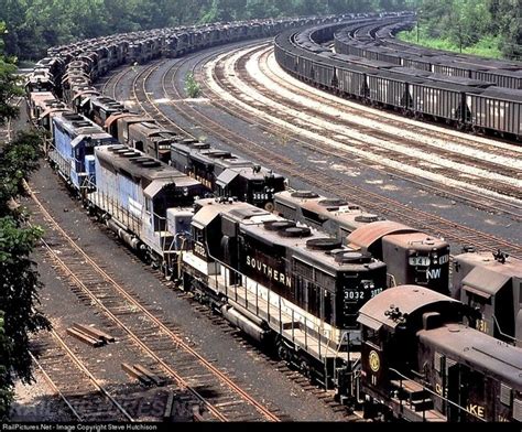 Railpicturesnet Photo Southern 3032 Norfolk Southern Emd Sd35 At