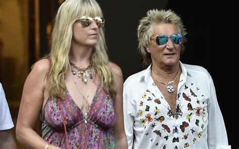 The hits. at the colosseum at caesars palace when he returns to las vegas for nine shows this fall. Rod Stewart: Große Angst vor weiterem Krebs-Schock