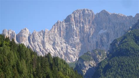 We did not find results for: frammenti, di natura, vita, colori, luce...: Monte Civetta