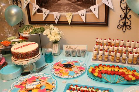 Create the most fabulous graduation party ever with this list of themes, food, decor, and graduation card box ideas! 9 Incredible Graduation Party Food Ideas