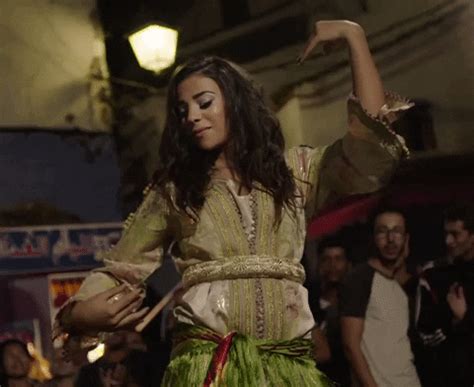 Belly Dancer Gifs Find Share On Giphy