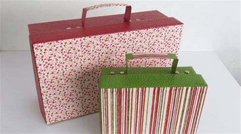 How To Make A Little Cardboard Suitcase Craft Projects Diy Projects