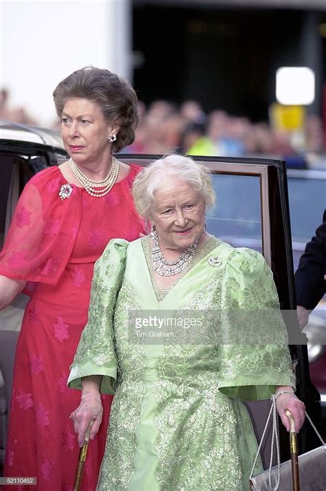 Elizabeth ii is one of the most influential women in the world, the head of the windsor dynasty, who has been the queen of great britain and northern ireland for more than 65. Queen Mother At Covent Garden Opera House On The Evening ...