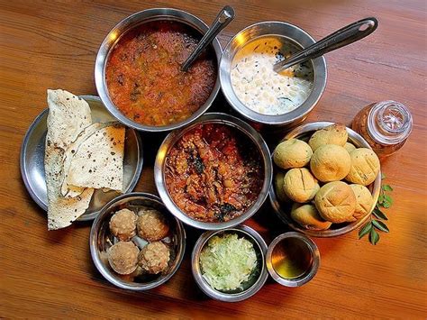 Top 10 Delicious Indian Food With Their Places Be Curious