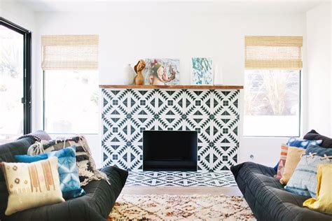 25 Beautifully Tiled Fireplaces