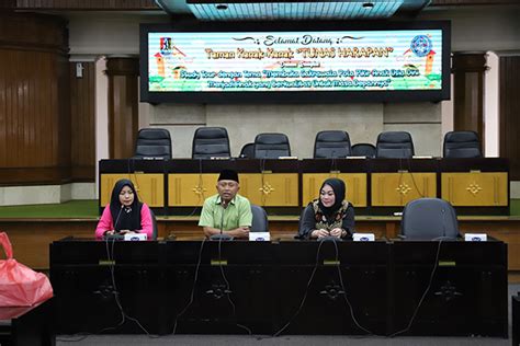 Niaga gas pertamina gas dan anak usahnya melayani penjualan gas yang diperuntukkan kepada industri, rumah tangga, kkks (kontraktor kegiatan usaha regasifikasi lng dijalankan oleh anak perusahaan pertamina gas yaitu pt perta arun gas melalui pengoperasian terminal penerimaan. Tugas Kerja Di Pertamina / Beda Antara Marketing Dan Sales ...