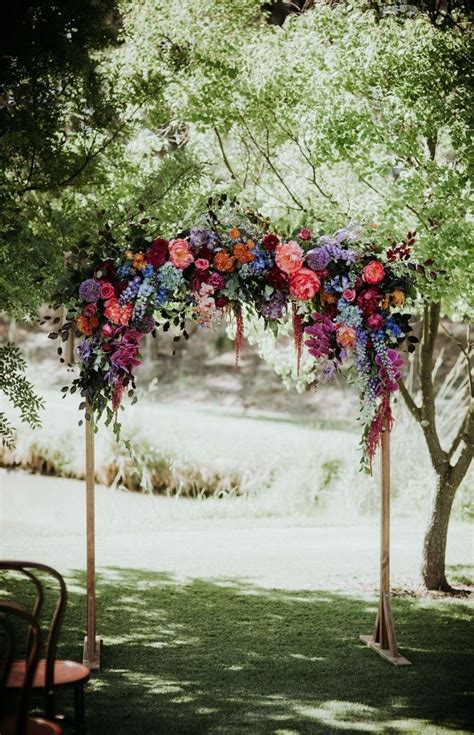 7 Wedding Arches That Will Instantly Upgrade Your Ceremony Floral